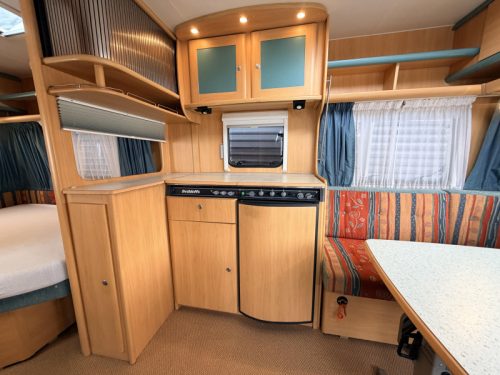Dethleffs Summer Edition 450 Mover, French bed awning photo: 3