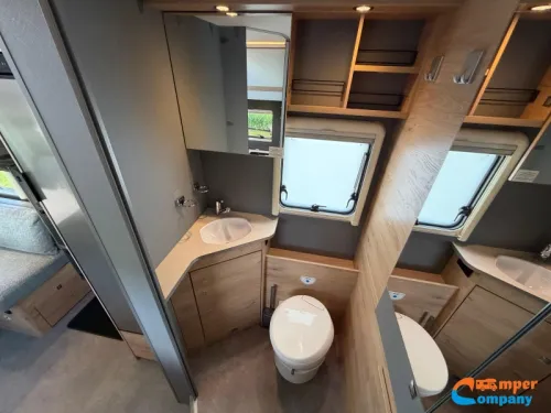 Dethleffs Just Camp T 6762 Spacious U-shaped lounge | Pop-top roof  photo: 17