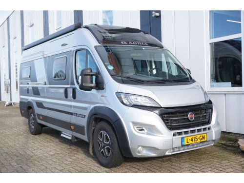 Adria Twin Supreme 640 SLB Automaat Foto: 2