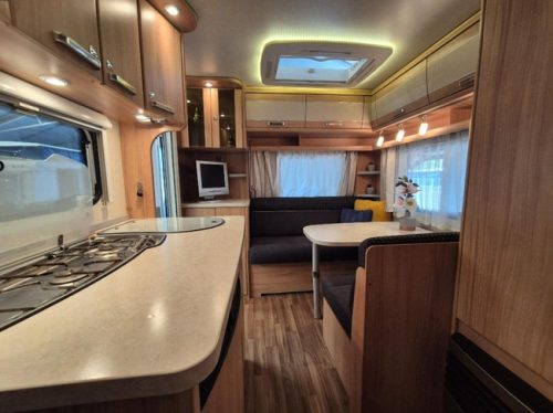 Wilk Vida 420 FD mover, awning, top condition photo: 8