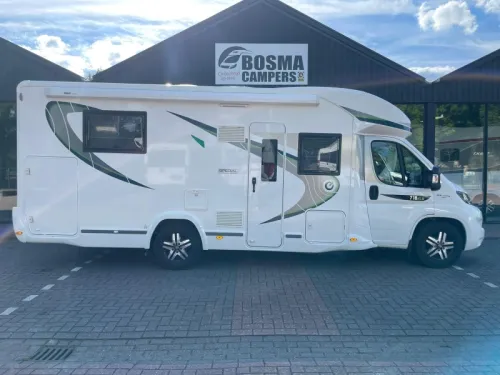 Chausson Special Edition 718 XLB Automatic Queen Bed Air Conditioning photo: 7