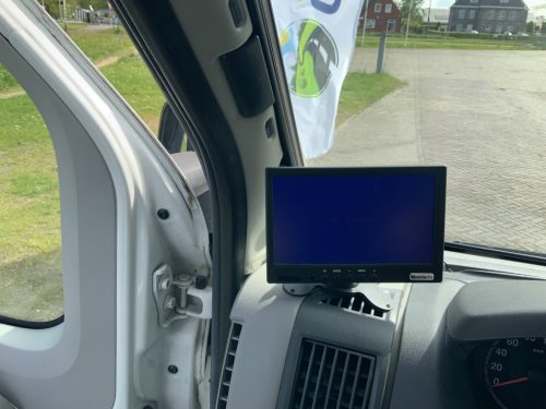 Adria Compact 2.3 MultiJ. 130 PS, Teilintegriert, franz&ouml;sisches Bett hinten, Motorklimaanlage, Anh&auml;ngerkupplung, kleiner Camper, Bj. 2009 Camp centrum on the road Marum Foto: 20
