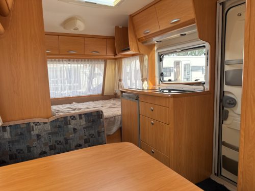 Chateau Calista 390 TZF Awning/Bike rack photo: 4
