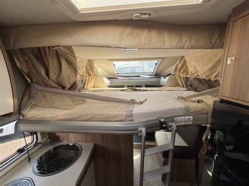 Chausson Flash 718 EB French bed+pop-top roof bicycle rack solar panel electric dish tv mosquito net remis plisse photo: 15