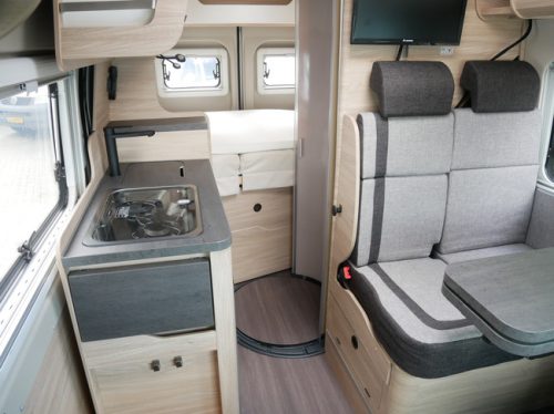 Knaus Boxstar 540, 5.40 Meter Kastenwagen, Anh&auml;ngerkupplung Foto: 10