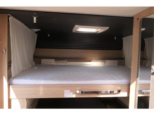 B&uuml;rstner Averso Top 520 TL Spacious 6 berths photo: 15