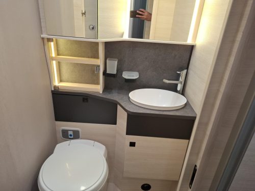 Chausson 777 Titanium Ultimate Einzelbetten XL Garage Foto: 17