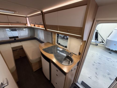 Dethleffs Camper 470 ER +mover+awning+bike rack photo: 5
