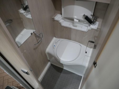 Caravelair Alba 390 bike rack photo: 16