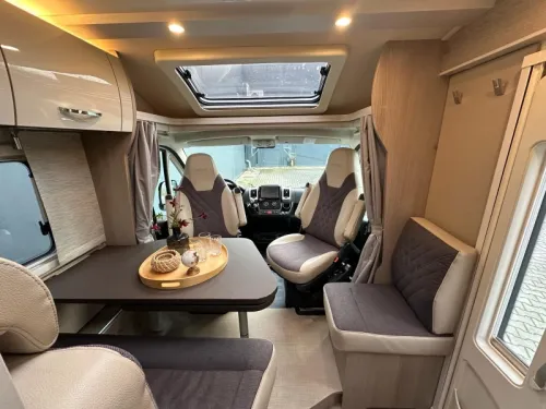 B&uuml;rstner Nexxo Van T 690 G - Slim and luxurious photo: 5