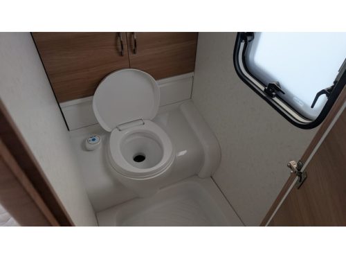 Hobby DE LUXE 400 SFE photo: 14