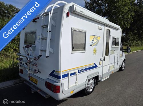 B&uuml;rstner T600 Perfilada 2000 ☆TV, Cruise, cama fija☆ foto: 3