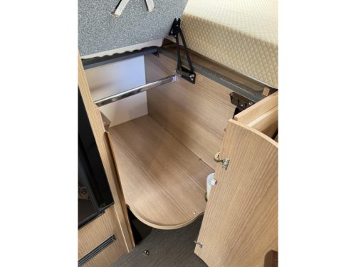 Carthago C-Tourer T 143 LE -300 Ah-Automatik-Klimaanlage Foto: 15