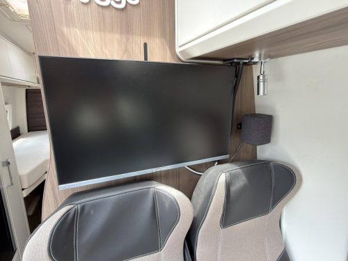 Kabe Travel Master Van 4x4 Single beds photo: 15