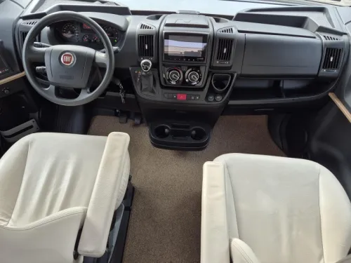 Pilote Essentiel G 740 AUT. 9-T TWINBED TV Solar photo: 17