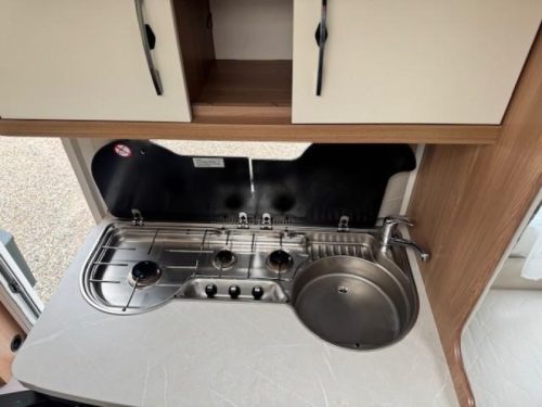 Hobby De Luxe 460 LU Einzelbetten Mover Markise Foto: 11
