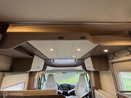 B&uuml;rstner Ixeo Time it 734 Fiat 2.3 131hp Euro 5 | French bed | Electric pop-up bed | Separate shower/toilet | Garage | Camera | Tow hitch | 91k miles | TO photo: 15