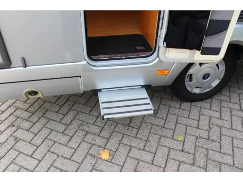Hymer Camp 682 CL 7 Schlafpl&auml;tze mit Solar und Klimaanlage Foto: 10