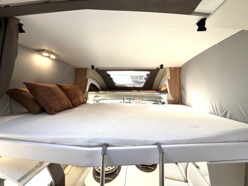 Adria Matrix Plus 670DC QUEENSBED + POP-TOP ROOF + FACE TO FACE photo: 4