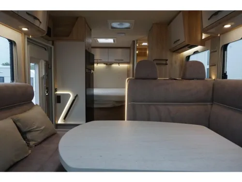 Eura Mobil Profila RS 675 SB Electric pop-up bed  photo: 12
