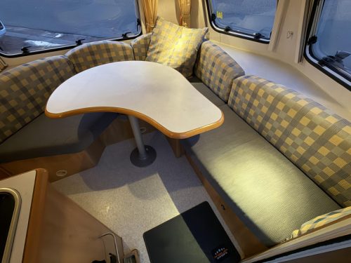 Eriba Touring Troll 550 GT RUNDSITZGRUPPE-RANGIERHILFE-VORZELT  Foto: 6