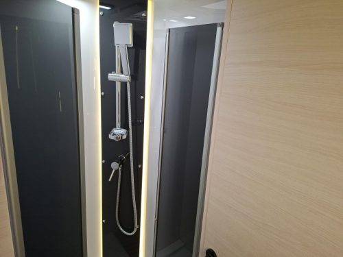 Chausson 777 Titanium Ultimate Einzelbetten XL Garage Foto: 19
