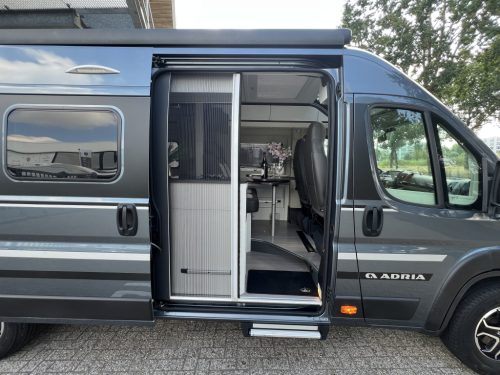 Adria Twin Supreme 640 SGX 9-GANG AUTOMAAT ZONNEPANEEL Foto: 4