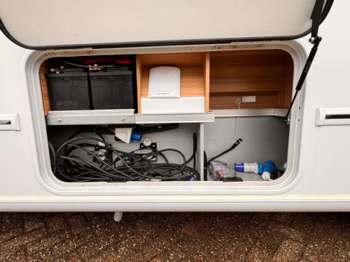Knaus Sun Ti 700 LX Premium with Queen bed photo: 5