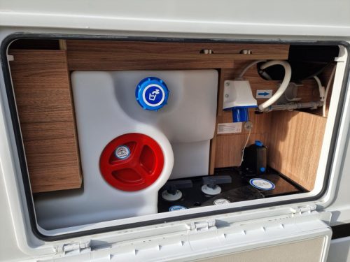Weinsberg CaraCore 650 MF Automaat | Franz&ouml;sisches Bett Foto: 16