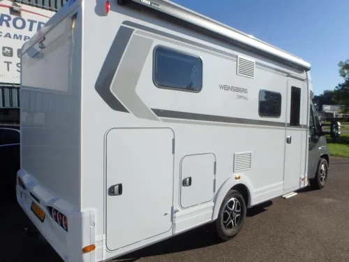 Weinsberg CaraSuite Spicy 650 MEG 6650km op de teller  foto: 4