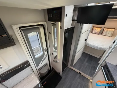 Challenger Graphite VIP 328 Queensbed / Face to face photo: 14
