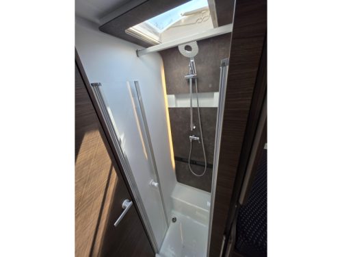 Adria Sonic Supreme 700 DL photo: 18