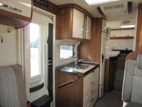 Autocaravana Hobby T 65 GE CON ELEVADOR DE BICICLETAS y AIRE ACONDICIONADO foto: 4