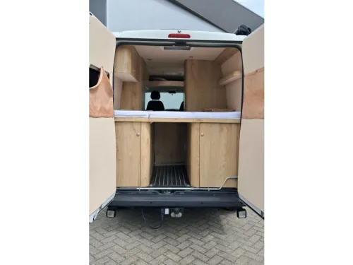 Peugeot Boxer 600 Innova Custom Build / Off-grid  photo: 4