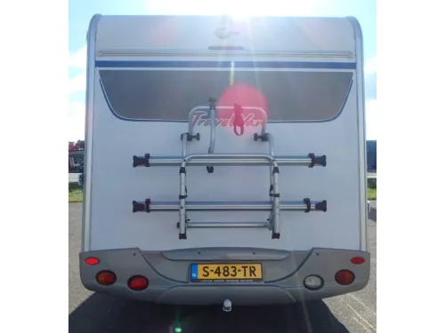 B&uuml;rstner Travel Van 620 T photo: 5