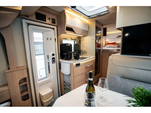 Hymer BMC-I 580 Stock offer price!! photo: 13