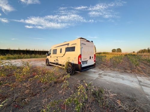 P&ouml;ssl Summit Shine 600 L AUTOMATIC / AIR CONDITIONING / ADAPTIVE CRUISE CONTROL photo: 2