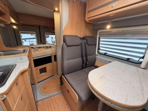 P&ouml;ssl Roadcamp 540 R Compact 130HP Bearlock  photo: 7