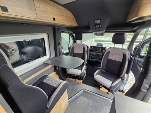 Clever Aventuro 600 4x4 Mercedes photo: 1