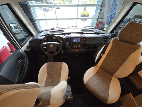 Rapido S8 890 DF 2013 Foto: 9