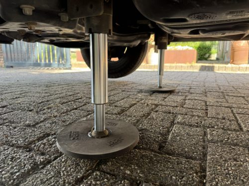Carthago C-Tourer I 147 Levelsysteem ALKO Chassis Foto: 7