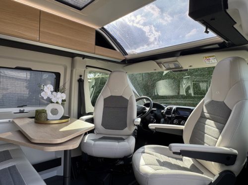 Adria Twin 640 SGX 60 Years Edition 140 hp AUTOMATIC 8-Speed Euro6 Fiat Ducato 9 Maxi **Single beds height adjustable/4 seats photo: 7