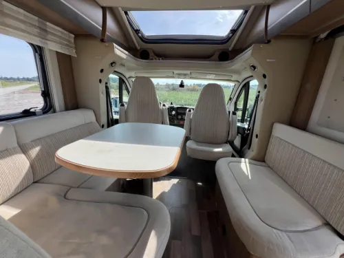 Hymer T 678 CL Roof air conditioning | Very Complete photo: 9
