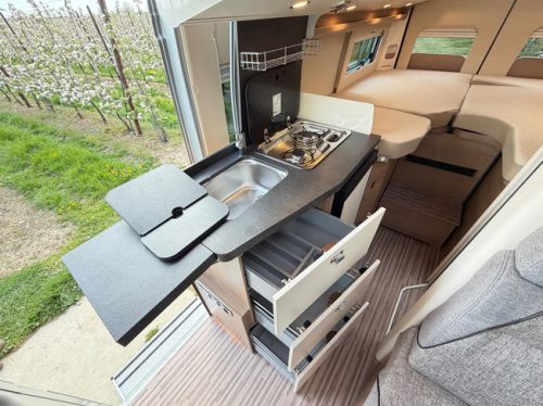 Malibu 600 LE Automatic Diesel/Elec. Heating/Solar/Towbar/Gas alarm/160HP/Longitudinal beds/10&rdquo; Navi/Full options! 2023 photo: 9
