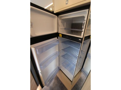 Dethleffs Pulse I 7051 GT-Line DBM Cama de matrimonio + Techo elevable foto: 20