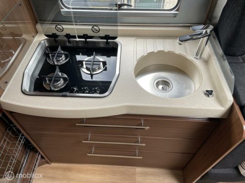 Niesmann+Bischoff Arto 79R Arto 79R Automatic(!!) Euro6 Single Beds + Overhead Cabinets Top Condition 1st Owner! photo: 3