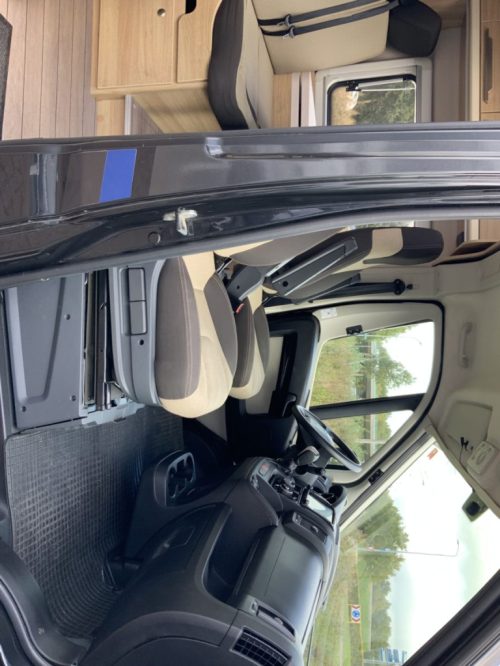 Knaus Boxstar Campervan AUTOMATIC Transverse bed, Engine air conditioning, Swivel seats, Bicycle carrier Busbiker, Year 2017 Camper centrum on the road Marum photo: 17