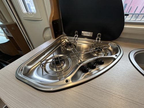 Knaus Van I 600 ME Pop-top roof, Solar, Satellite dish photo: 12