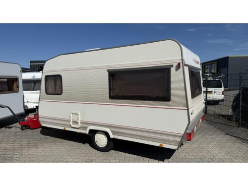 Dethleffs Camper 440 T Dinette Festbett Toilette Foto: 13