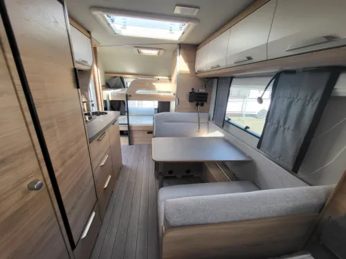 Knaus Sudwind Black Selection 540 FDK super ger&auml;umig und komplett Foto: 7